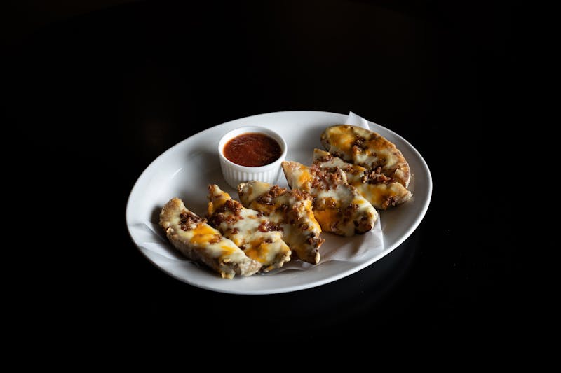 Mozzarella sticks with marinara sauce starter